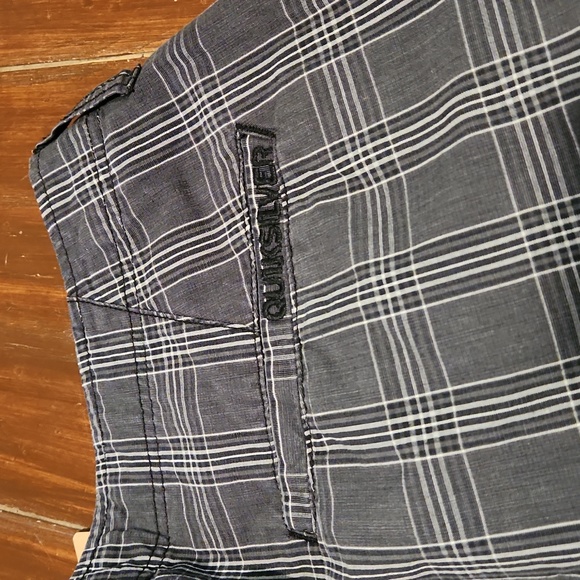 Quiksilver Black/Gray Madras Shorts (0770) - Picture 3 of 8